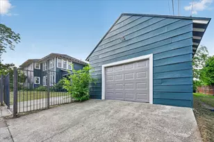 802 Haines Ave, Dallas, TX 75208 - Photo 23