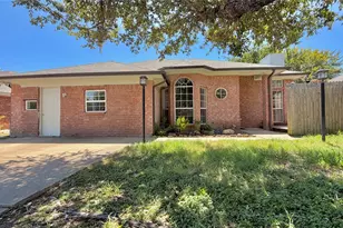 405 Odell St, Cleburne, TX 76033 - Photo 1