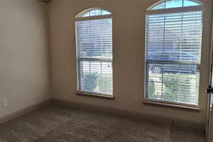 113 Chelsea Ct, Lewisville, TX 75067 - Photo 3