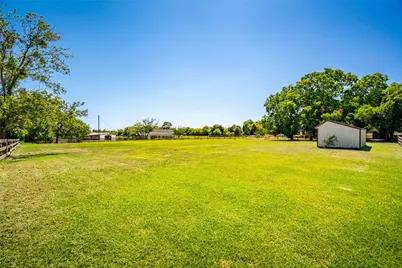 800 Oak Lane Drive, Joshua, TX 76058 - Photo 11