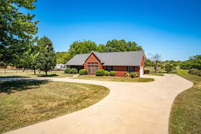 800 Oak Lane Drive, Joshua, TX 76058 - Photo 3