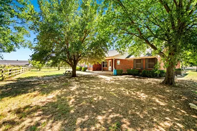 800 Oak Lane Drive, Joshua, TX 76058 - Photo 9