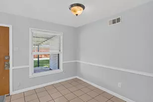 8133 Cavalier Cir, Dallas, TX 75227 - Photo 11
