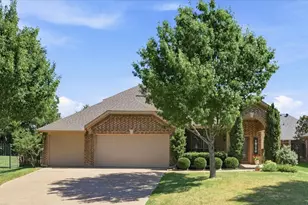 102 Chase Oaks Ct, Mansfield, TX 76063 - Photo 1