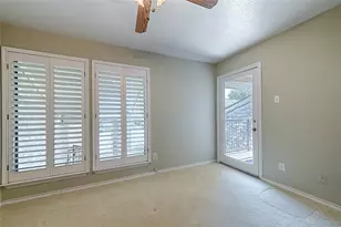 19 Country Lake Dr, Carrollton, TX 75006 - Photo 31