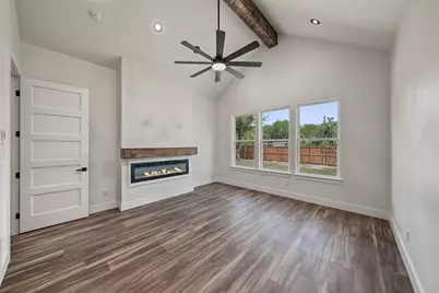 305 Hobbs Avenue, Boyd, TX 76023 - Photo 29
