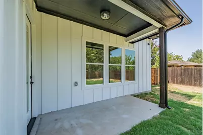 305 Hobbs Avenue, Boyd, TX 76023 - Photo 3