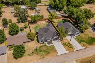 305 Hobbs Ave, Boyd, TX 76023 - Photo 39
