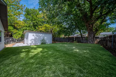 821 Lexington Drive, Lancaster, TX 75134 - Photo 13