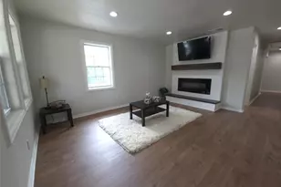 1405 N Oak St, McKinney, TX 75069 - Photo 3