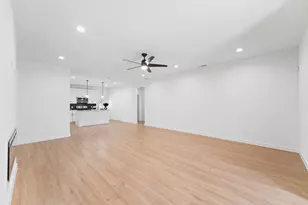 2723 Lagow St, Dallas, TX 75210 - Photo 9