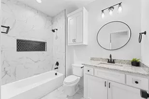 2723 Lagow St, Dallas, TX 75210 - Photo 23