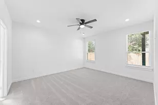 2723 Lagow St, Dallas, TX 75210 - Photo 13