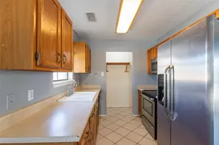 3198 Chimney Cir, Abilene, TX 79606 - Photo 9