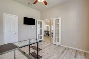 6 Beechcreek Dr, Edgecliff Village, TX 76134 - Photo 5