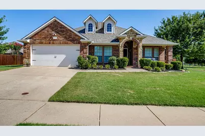 6 Beechcreek Drive, Edgecliff Village, TX 76134 - Photo 1