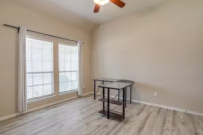 6 Beechcreek Drive, Edgecliff Village, TX 76134 - Photo 7