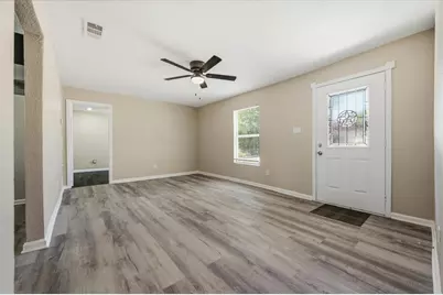 2708 Burchill Road S, Fort Worth, TX 76105 - Photo 9
