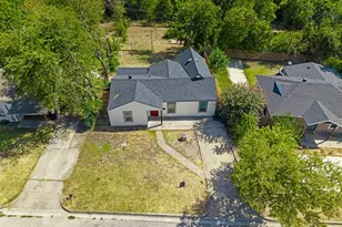 2708 Burchill Rd S, Fort Worth, TX 76105 - Photo 5