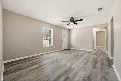 2708 Burchill Road S, Fort Worth, TX 76105 - Photo 11