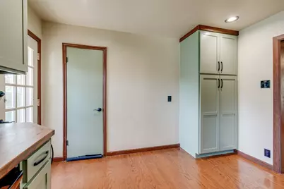 210 E Daugherty Drive, Garland, TX 75041 - Photo 11