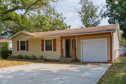 210 E Daugherty Drive, Garland, TX 75041 - Photo 3