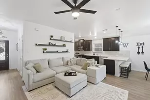 10233 Long Branch Dr, McKinney, TX 75071 - Photo 5