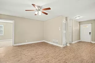 6705 Yosemite Dr, Fort Worth, TX 76112 - Photo 3