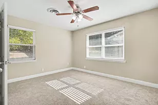 6705 Yosemite Dr, Fort Worth, TX 76112 - Photo 9
