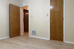 1058 E Jefferson St, Van Alstyne, TX 75495 - Photo 5