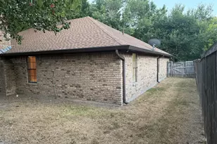 1058 E Jefferson St, Van Alstyne, TX 75495 - Photo 27