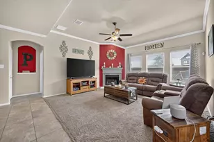 1332 Foxglove Ln, Burleson, TX 76028 - Photo 5