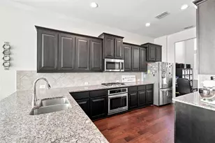 8121 Loretta Day Dr, Arlington, TX 76002 - Photo 11