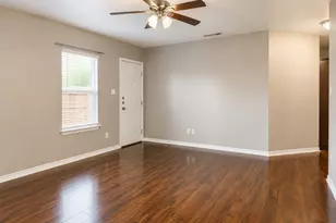 719 E 6th St, Bonham, TX 75418 - Photo 13