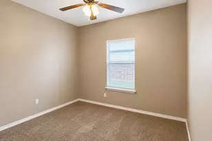 719 E 6th St, Bonham, TX 75418 - Photo 15