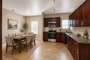 719 E 6th St, Bonham, TX 75418 - Photo 9
