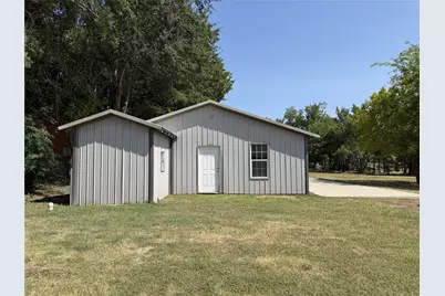 101 Houston Street E, Sulphur Springs, TX 75482 - Photo 1