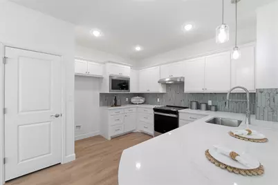 202 E Ewell Street, Granbury, TX 76048 - Photo 7