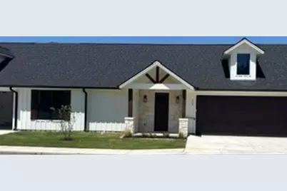 202 E Ewell Street, Granbury, TX 76048 - Photo 1