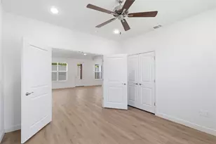 206 E Ewell St, Granbury, TX 76048 - Photo 13