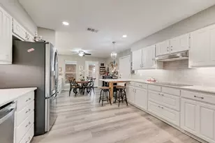 3713 Ridgewood Dr, Grand Prairie, TX 75052 - Photo 9
