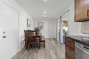 13640 Janwood Ln, Farmers Branch, TX 75234 - Photo 11