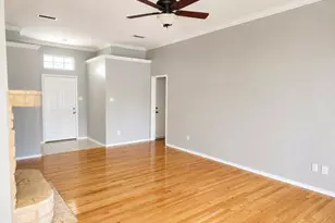 617 Pleasant Valley Dr, Burleson, TX 76028 - Photo 5