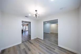 1948 Rambling Ridge Ln, Carrollton, TX 75007 - Photo 9
