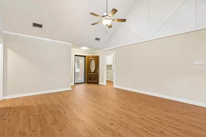 6640 Pleasant Ridge Drive, North Richland Hills, TX 76180 - Photo 7