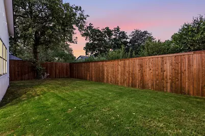1954 Nomas Street, Dallas, TX 75212 - Photo 39
