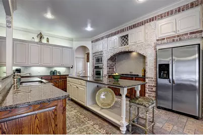 2141 Farrington Lane, Hurst, TX 76054 - Photo 13