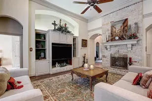 2141 Farrington Ln, Hurst, TX 76054 - Photo 9