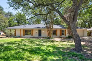1003 Woodcastle Dr, Corsicana, TX 75110 - Photo 1