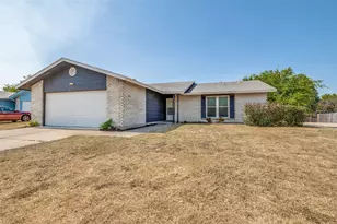 502 Brian Dr, Grand Prairie, TX 75052 - Photo 1